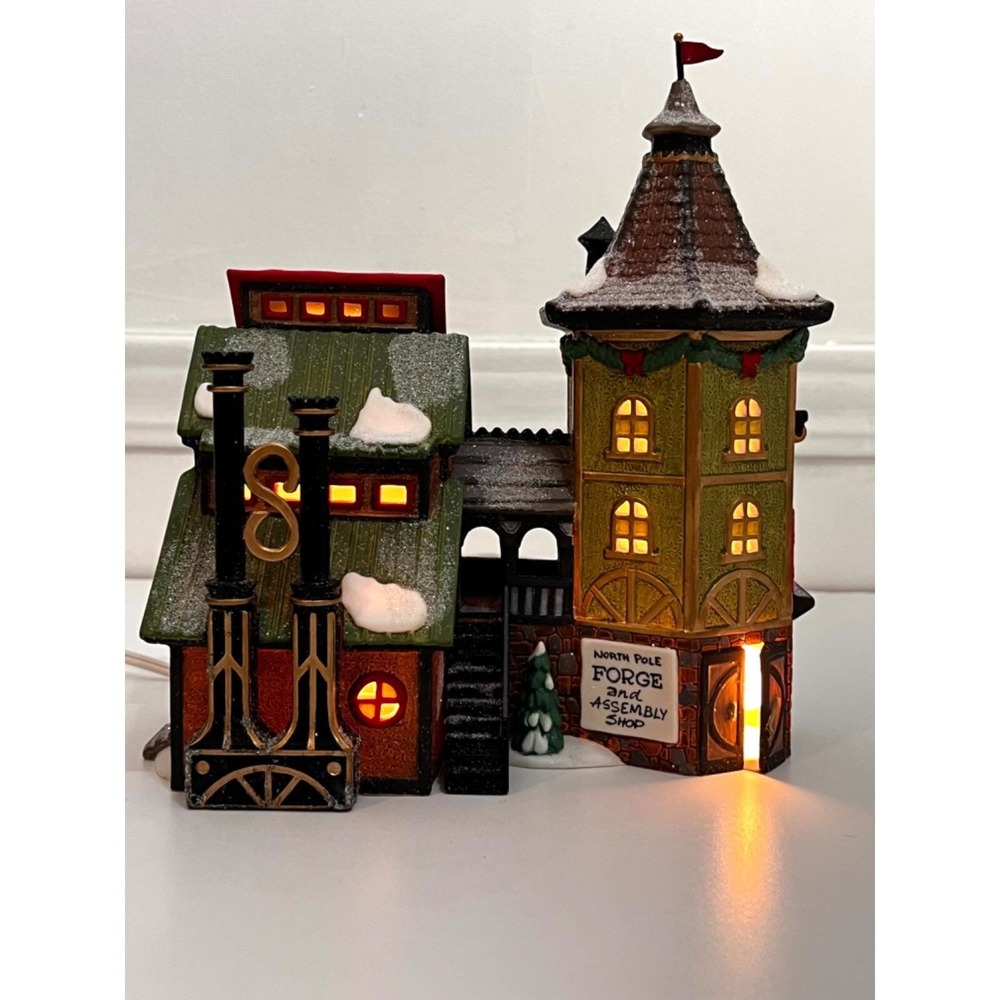 Dept 56 North Pole Heritage Village Elfin Forge & Assembly Shop #56384